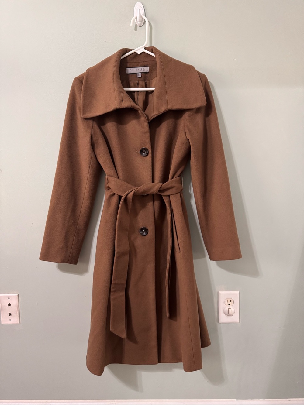 Anne Klein Women’s Size 8 100% Wool Belted Winter Coat
